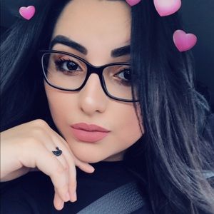 Meet your Posher, Brenda